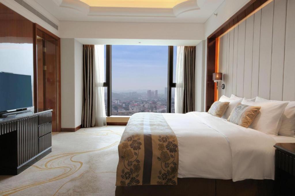 Wyndham Grand Plaza Royale Xianglin Shaoyang Exterior foto