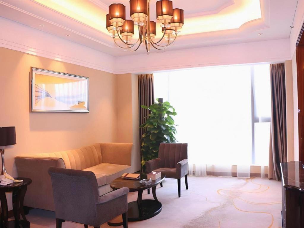 Wyndham Grand Plaza Royale Xianglin Shaoyang Exterior foto