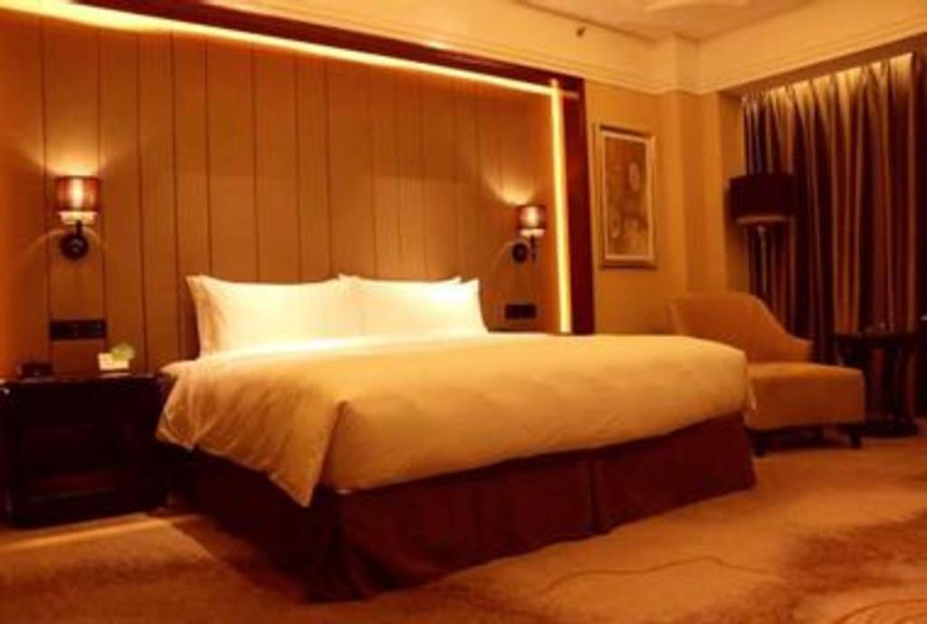 Wyndham Grand Plaza Royale Xianglin Shaoyang Exterior foto